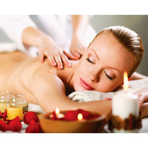 Enjoy our Relaxing Body Oil massages starting @ just Rs. 1600